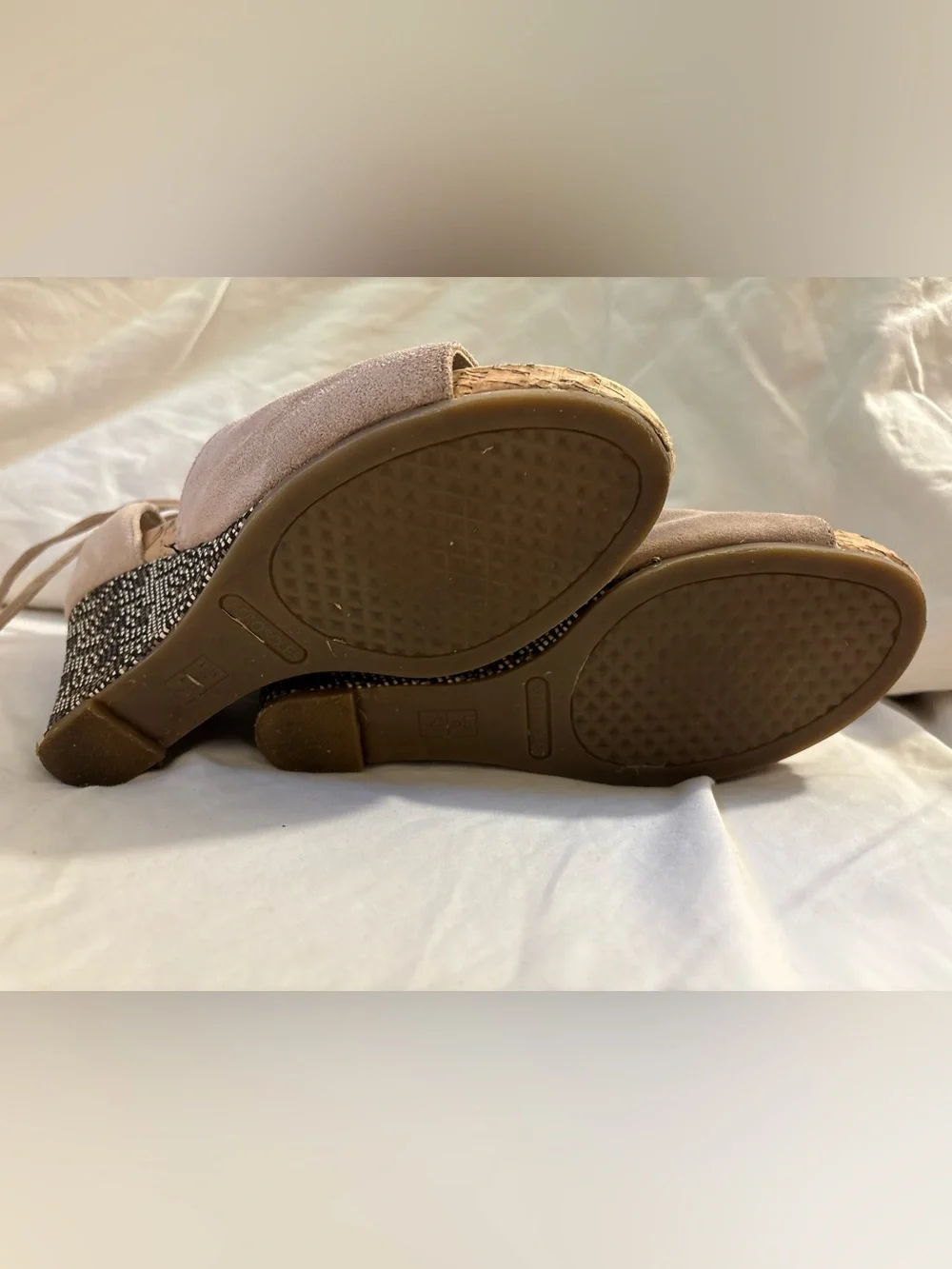 AEROSOLES that effortless